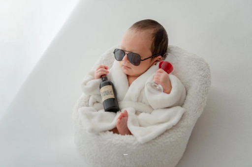 三亚宝宝多大可以喝水